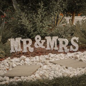 Mr. & Mrs. Leuchtbuchstaben